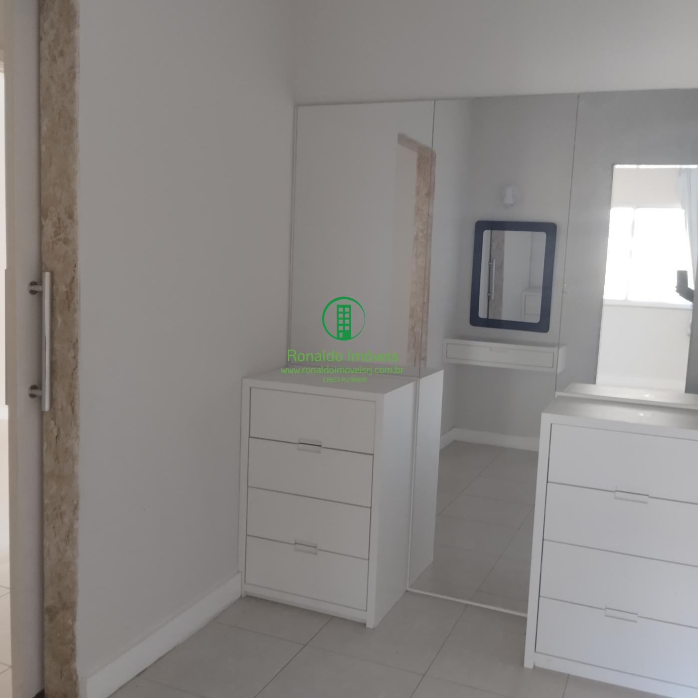 Casa de 4 quartos, no bairro Vargem Pequena, em Rio de Janeiro | Eu Corretor